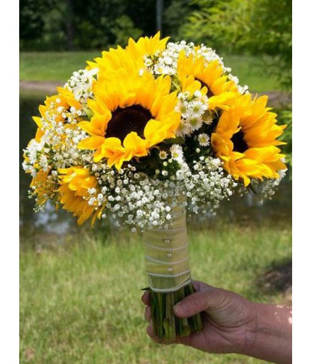 Hoa cầm tay cô dâu bằng hoa hướng dương đẹp giá rẻ